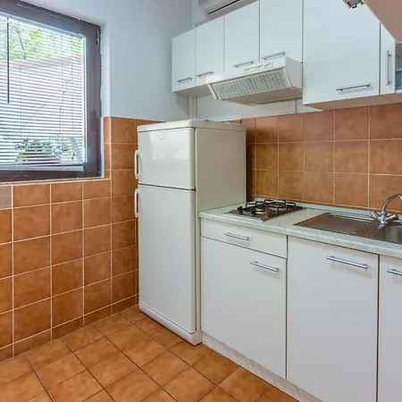 Lilin Apartment