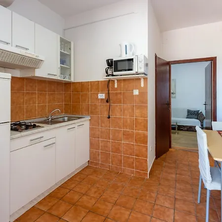 Lilin Apartment *