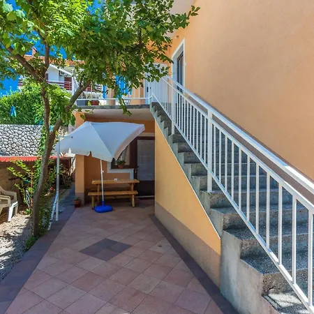 Apartment Lilin