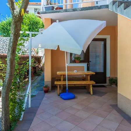 Apartment Lilin