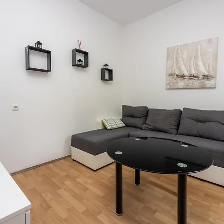 Apartment Lilin *