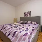Apartament Lilin *